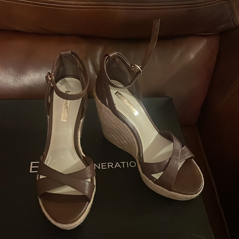 BCBG wedge 6 in heel